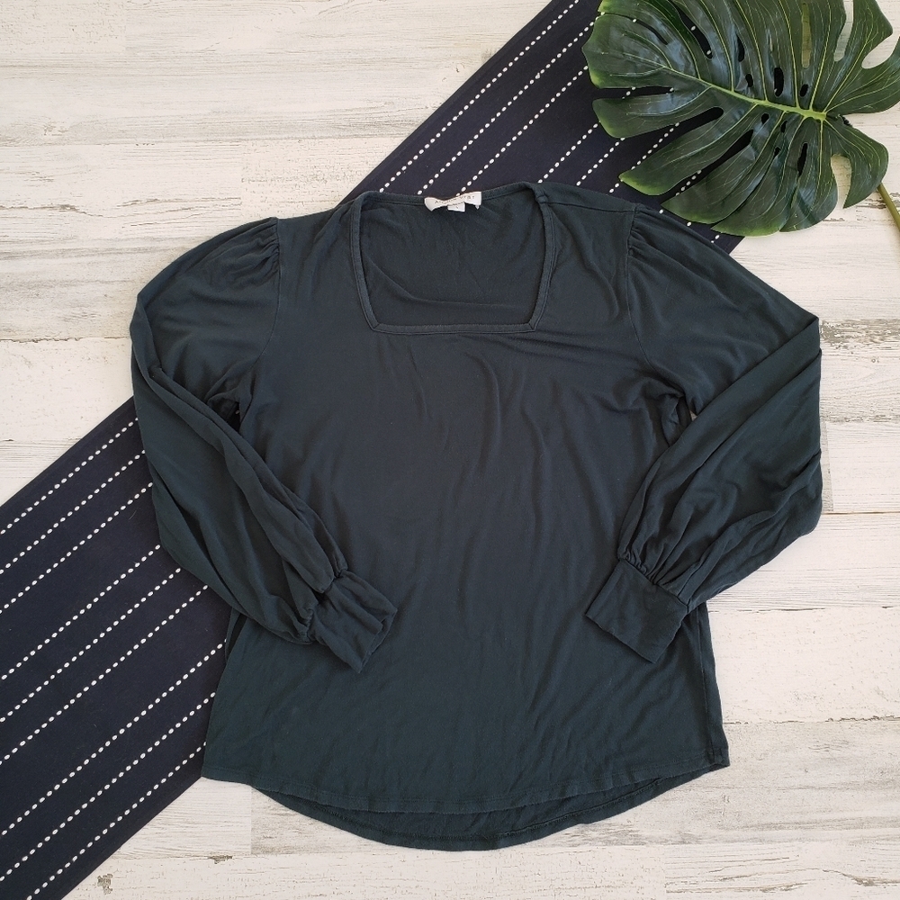 Amour Vert| Square Neck Cuffed Bishop Sleeve Green Size Small